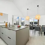 Dom wakacyjny Exclusive Newly Built Pool House With Outdoor - 1032