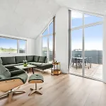 Exclusive Newly Built Pool House With Outdoor - 1032