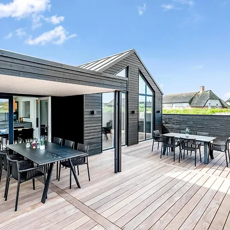 Exclusive Newly Built Pool House With Outdoor - 1032 *