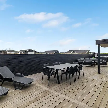 Exclusive Newly Built Pool House With Outdoor - 1032 *